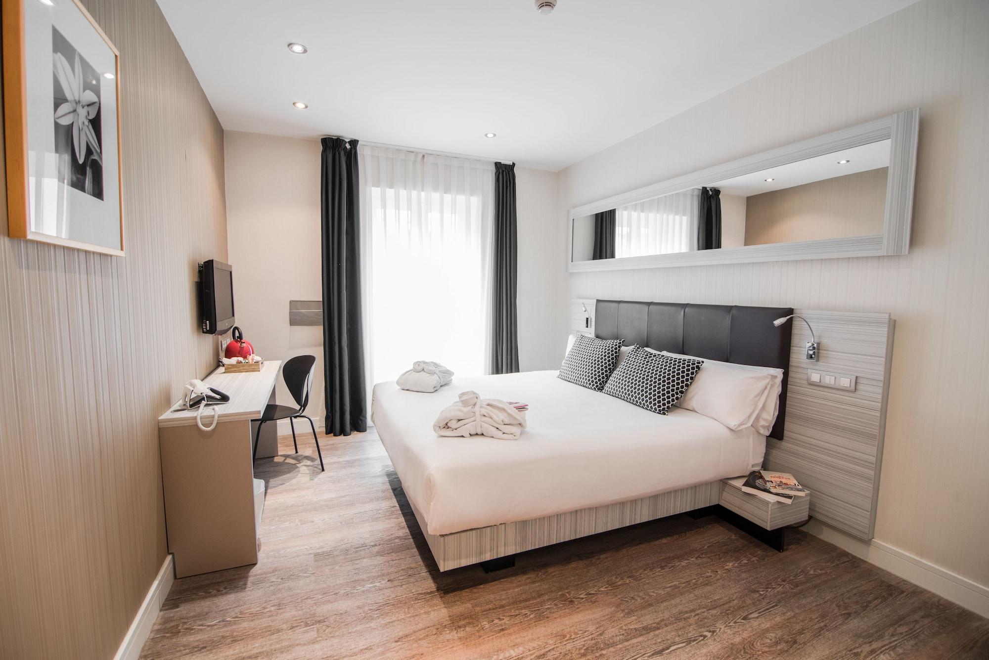 Petit Palace Puerta Del Sol Madrid Extérieur photo