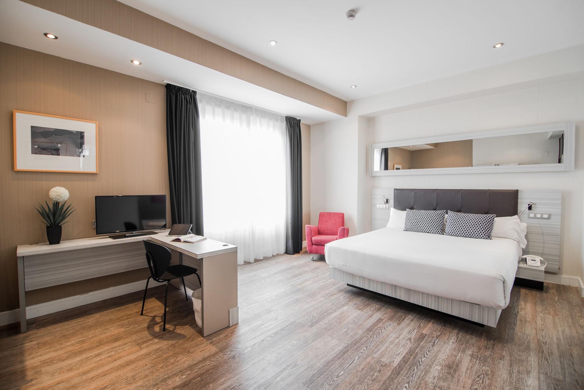 Petit Palace Puerta Del Sol Madrid Extérieur photo